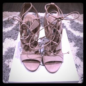 Steve Madden Sandalia 6.5 Nude